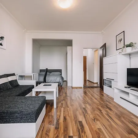 Apartment Cozy In Ruzinov
