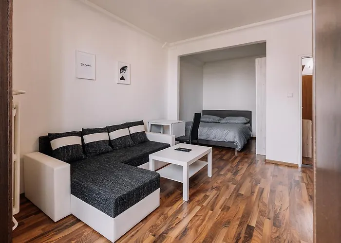 Cozy In Ruzinov براتسيلافا