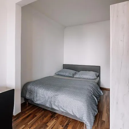 Cozy In Ruzinov Apartman