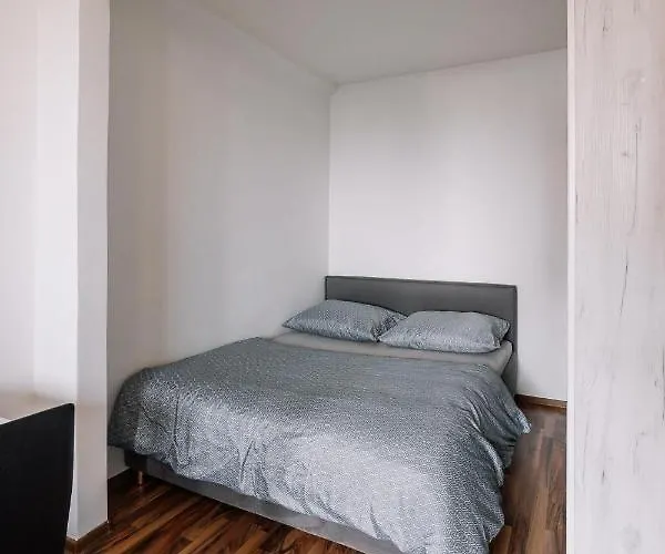 Cozy In Ruzinov Appartement